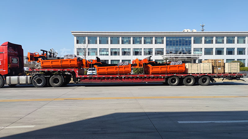 6臺(tái)5噸井下礦用車出口散件發(fā)貨