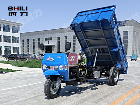 加長(zhǎng)三開(kāi)門(mén)方斗貨箱三輪